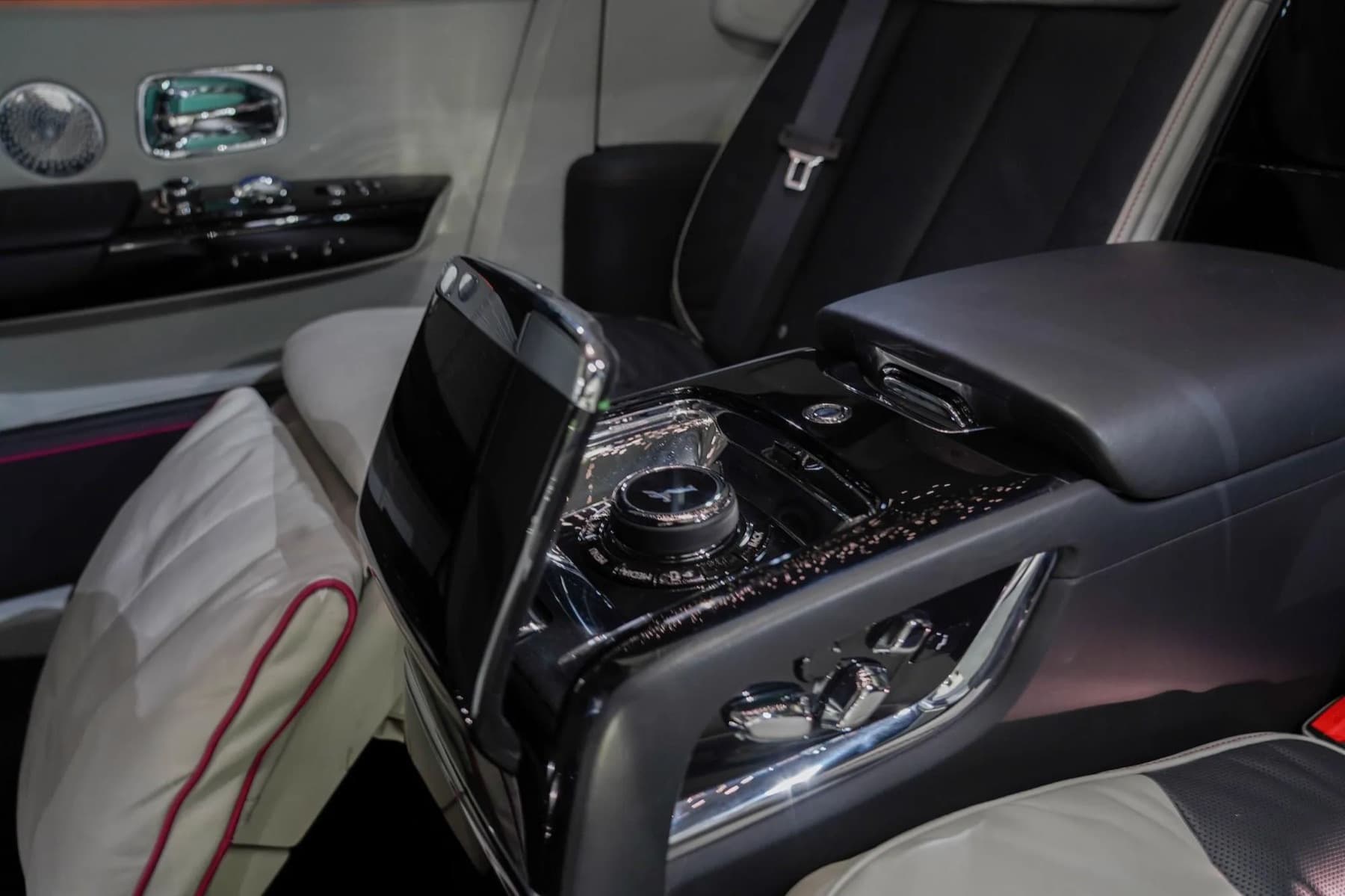 Rolls-Royce Phantom — detail 7