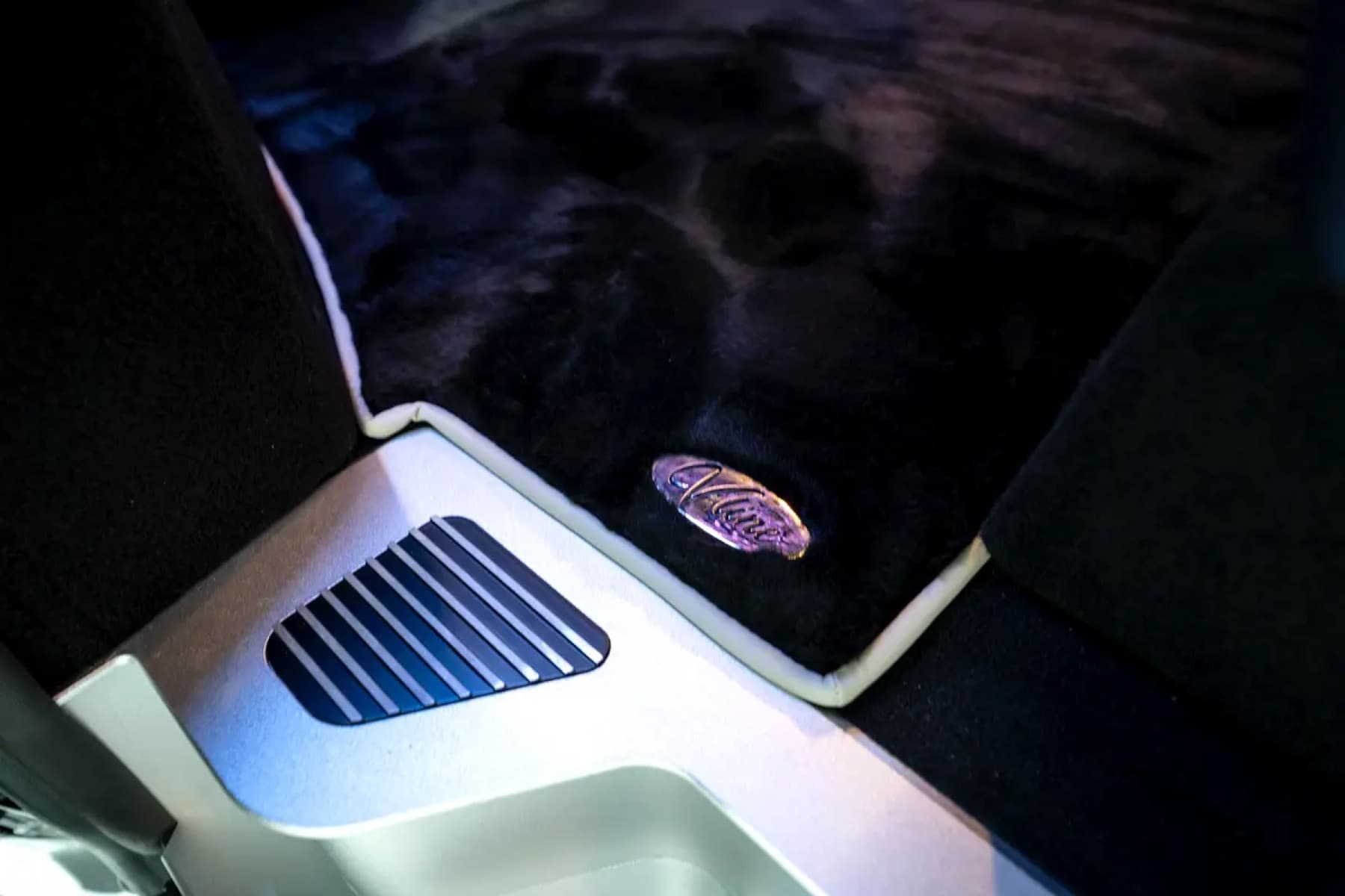 Mercedes V-Class — detail 17