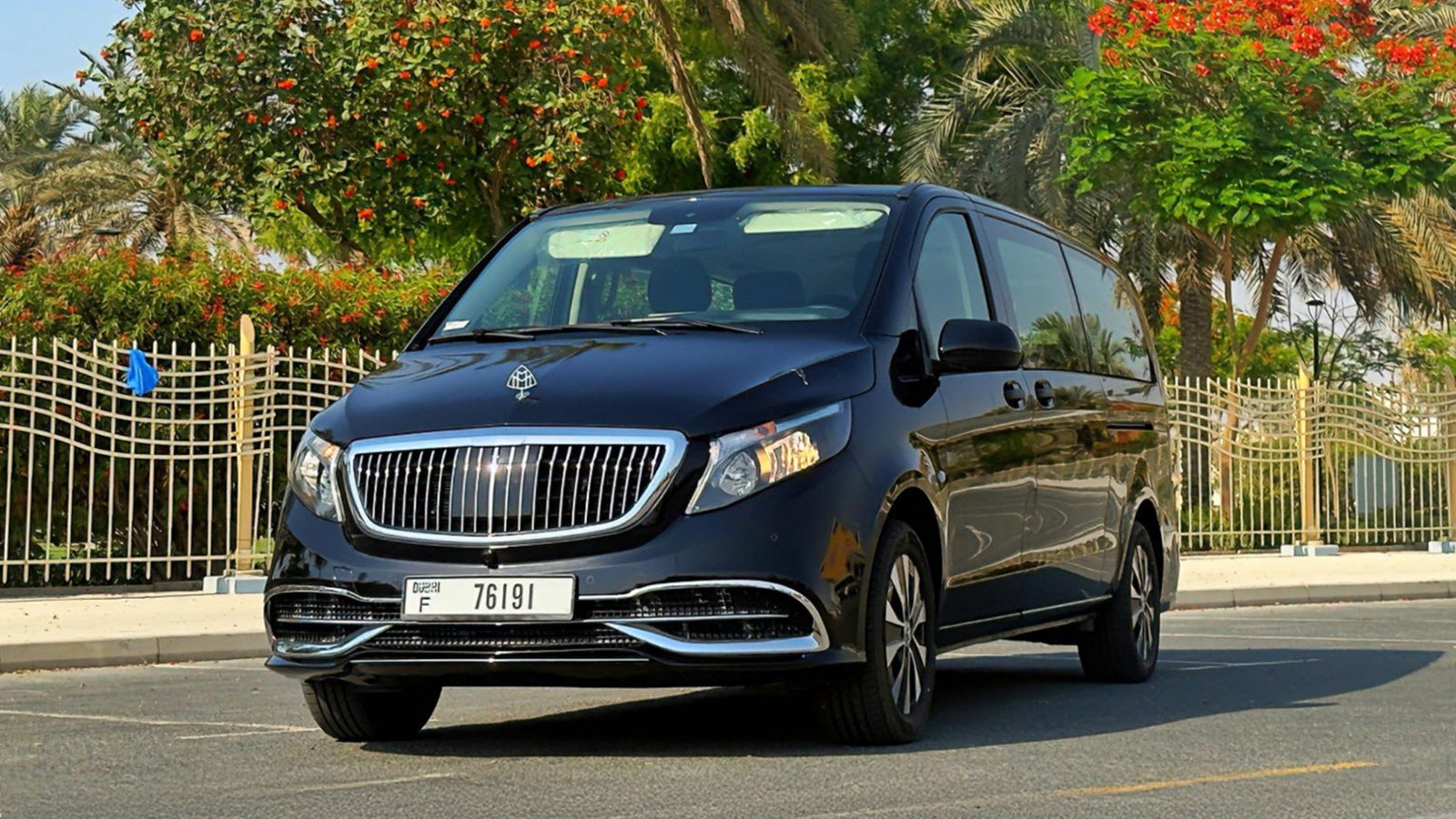Mercedes-Benz V-Class / Vito Tourer, chauffeured by Aura Avenue