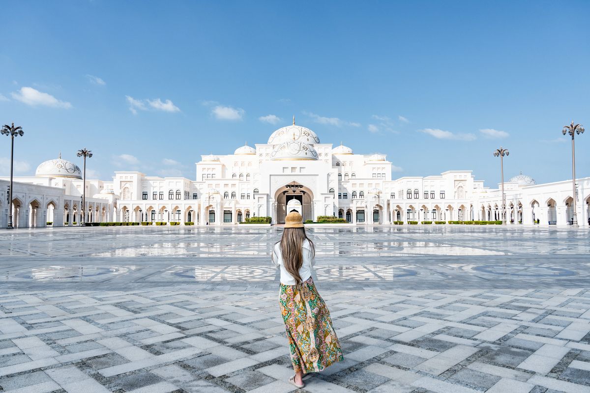 Abu Dhabi City Tour with Qasr Al Watan